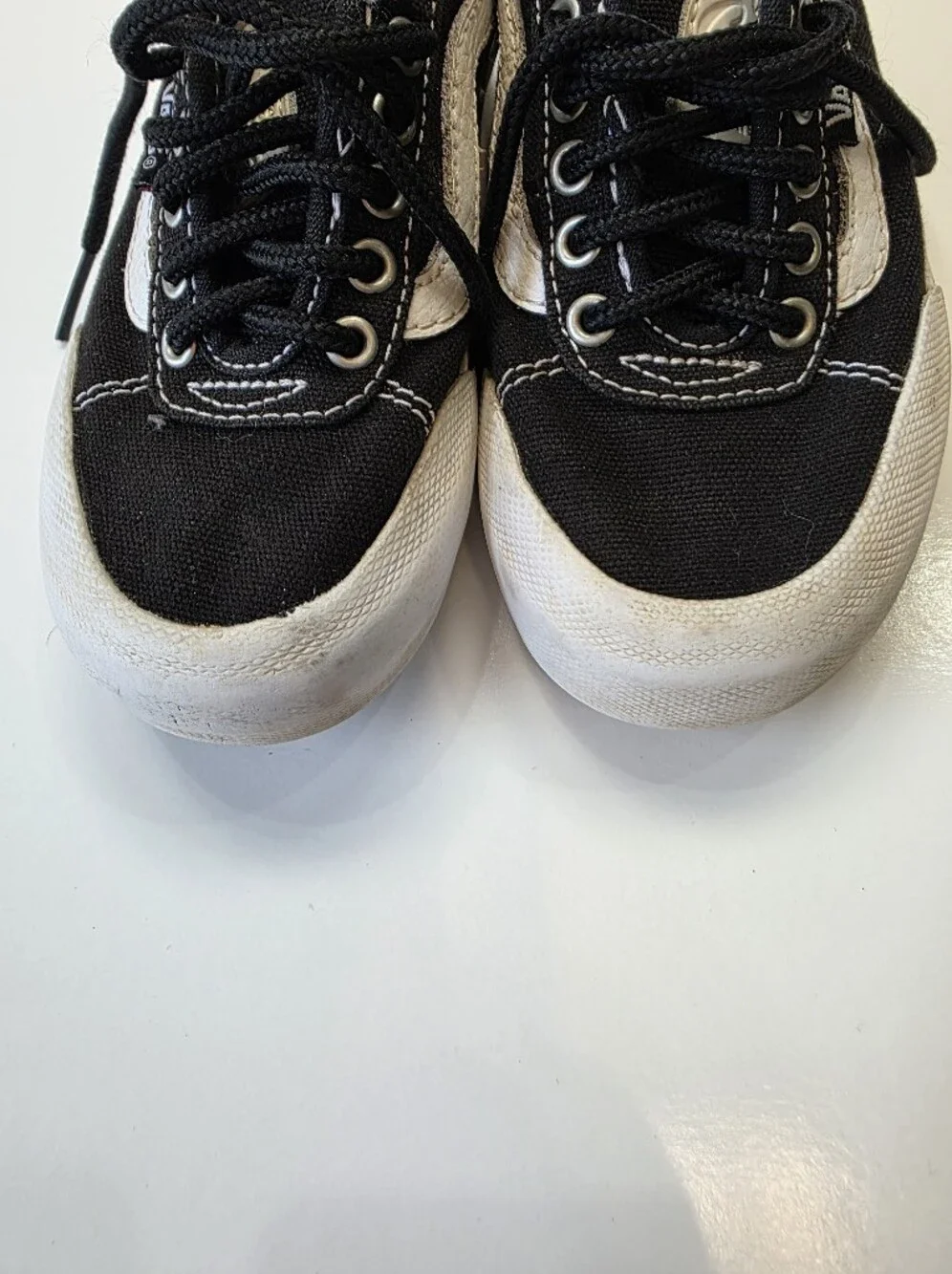 Vans Chima Ferguson Pro Black White Kids Skate Shoes Youth 10.5